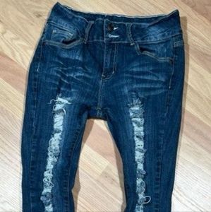 Sweet Look Brand juniors skinny jean Size Junior 9 Distressed Skinny leg